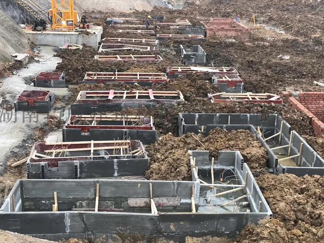 湖南巧成建筑材料工程有限公司 轻质建筑材料制造的创新实践与相册记忆